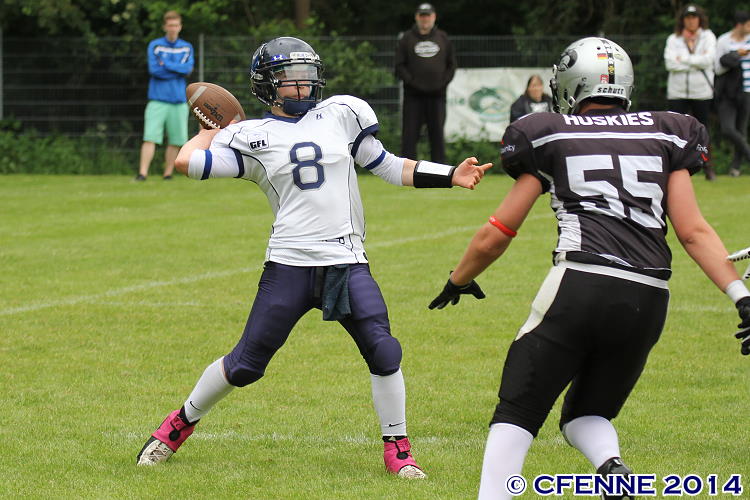 20140601rookiehuskies-hrd509.jpg