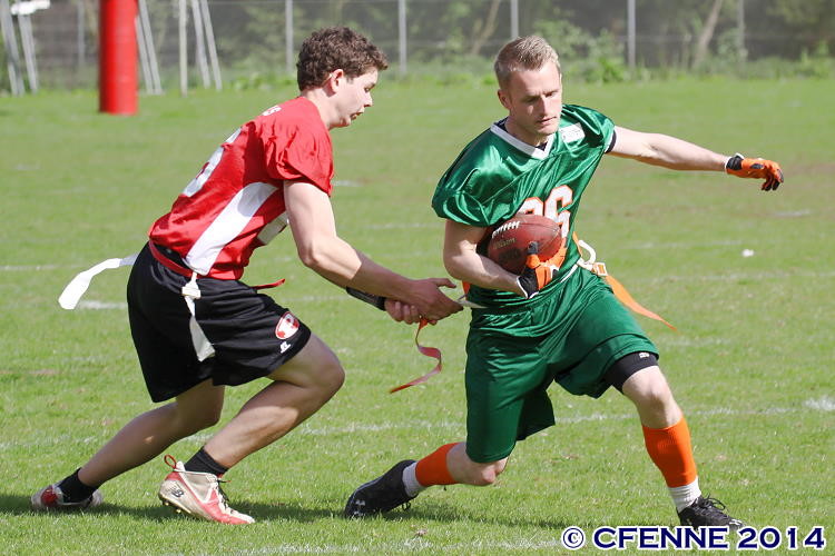 0-20140503piosnappers-canesflag408.jpg