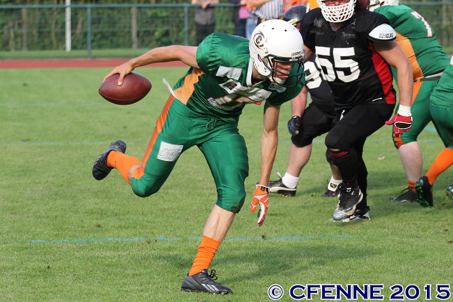 20150829mustangs-canes1111.jpg