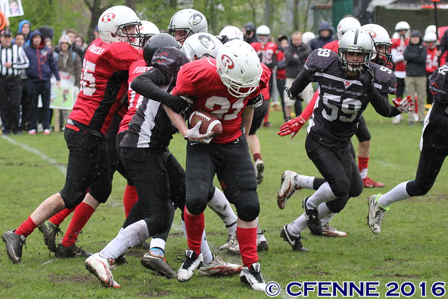 20160424redguardians-rookiehuskies387.jpg