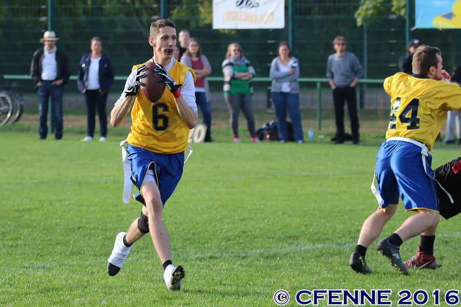 20161002dffl-bowl1045.jpg